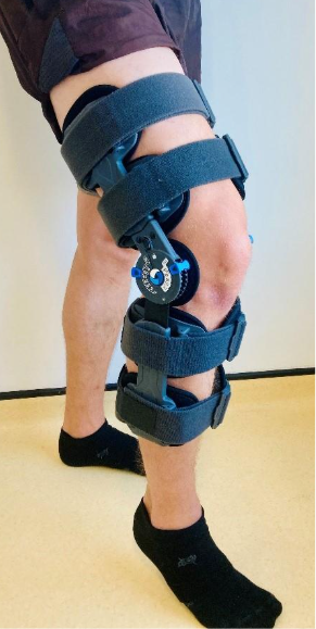Hinged knee brace 