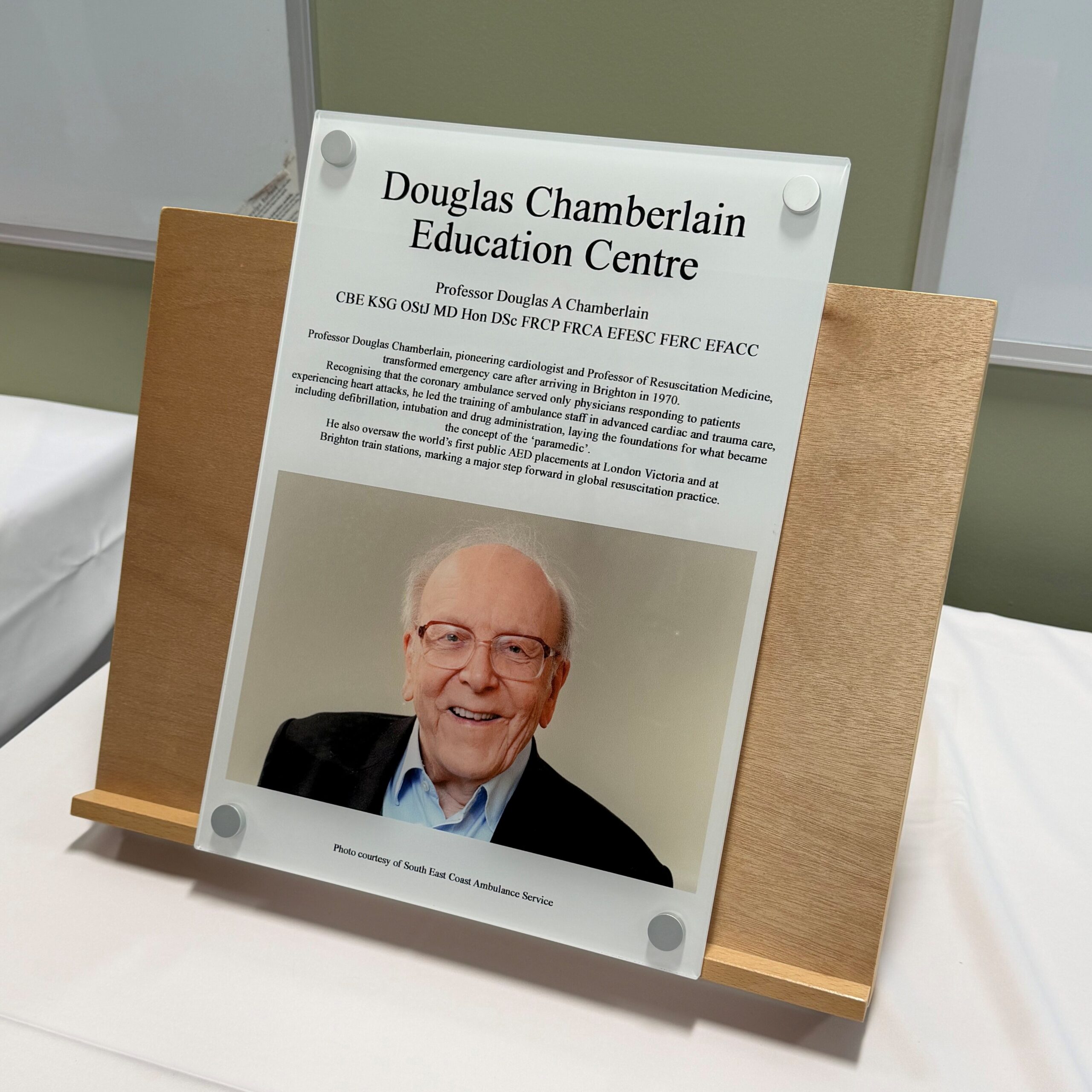 Douglas Chamberlain plaque photo credit to Matt Denison (Sussex Heart Charity)