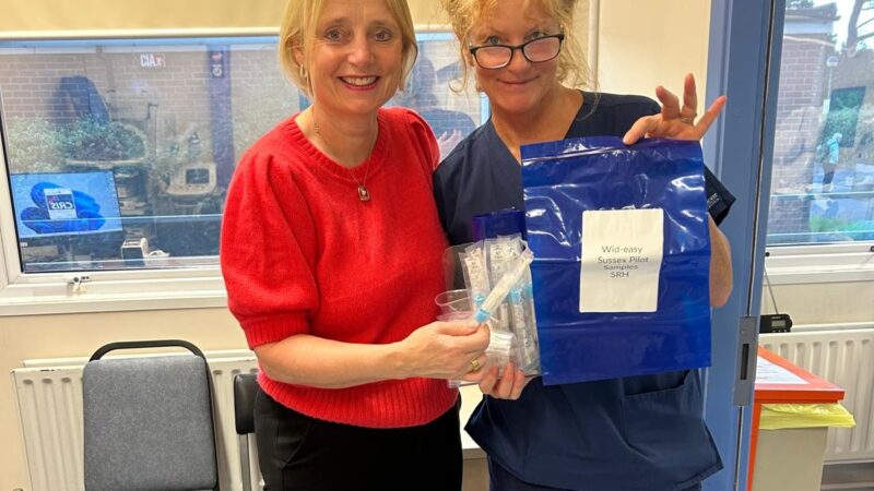 Gynaecology colleagues with the WID-easy test